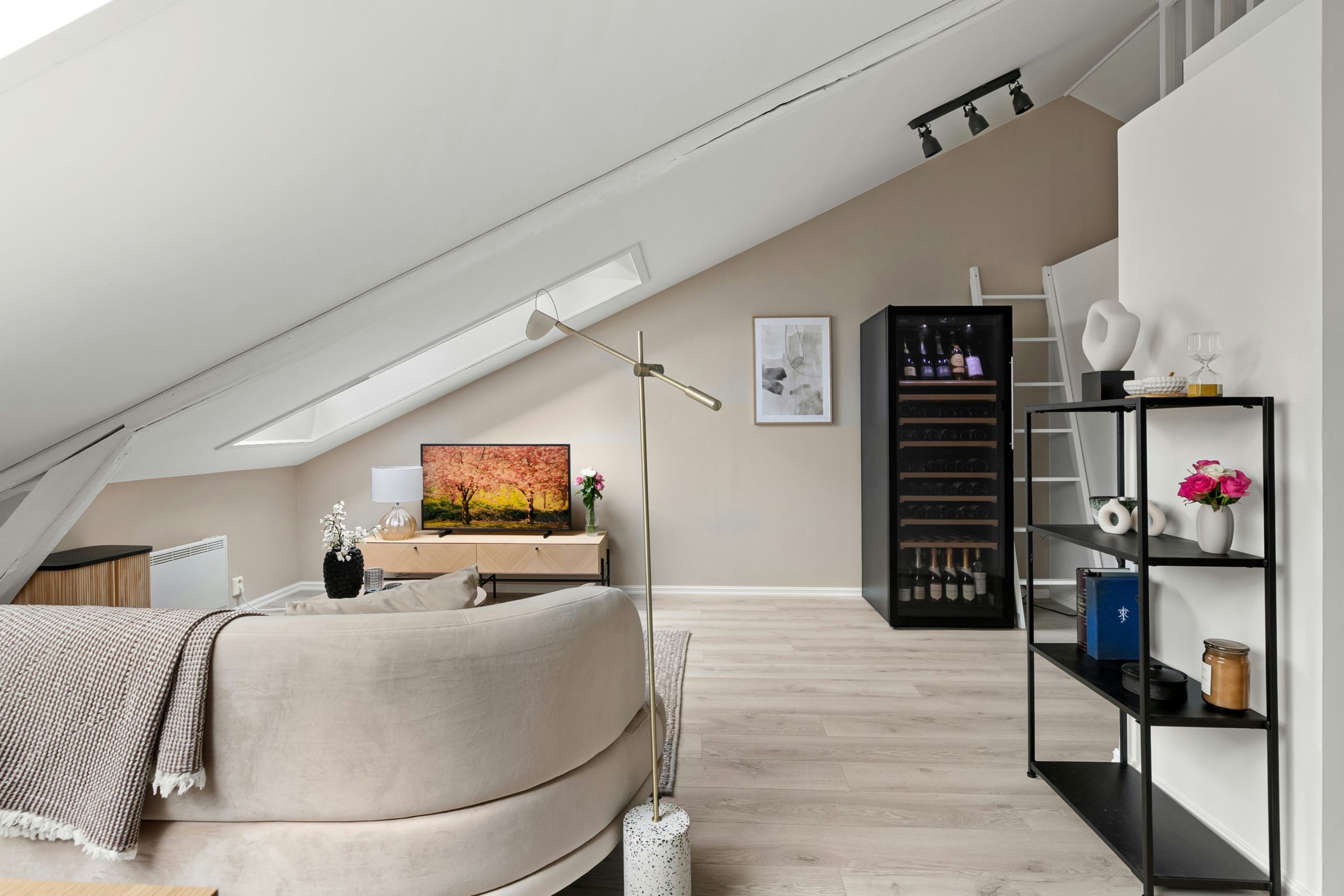 Above-garage-living-space-scaled Garage addition